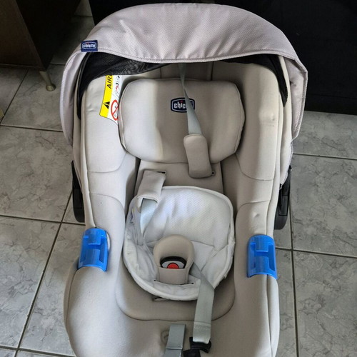 Chicco Trio Love stroller with bassinet and car seat
