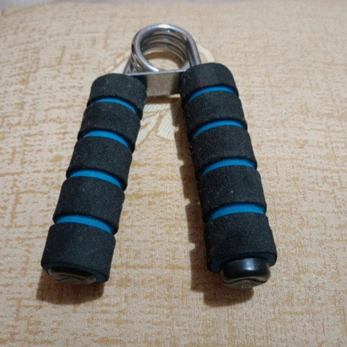 Hand grip exercisers like new 25kg with anti-slip handle