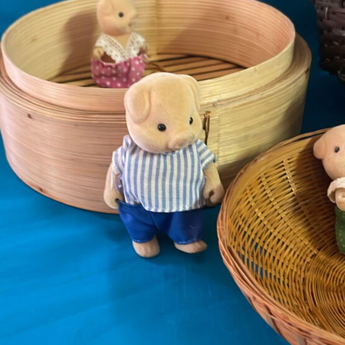 Set of 3 new wicker baskets in different colors