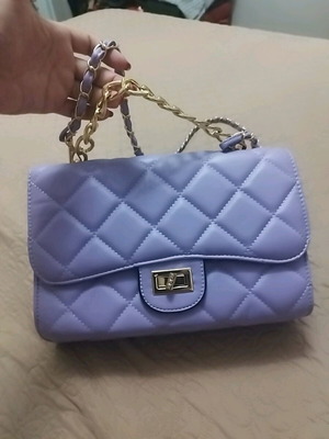 Lilac shoulder bag new with double chain and quilted design