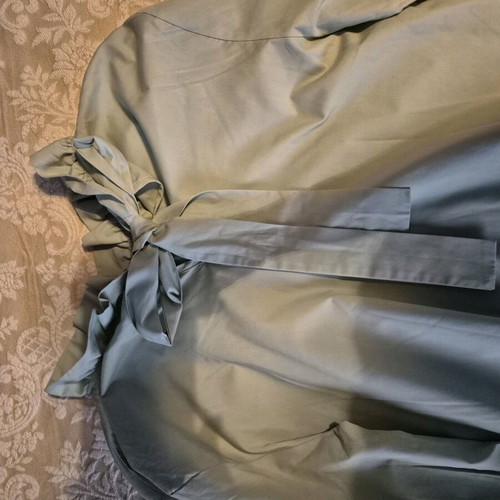 Chaton women's shirt like new, pistachio color