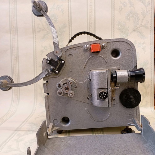 8mm film projector used vintage LOMO Luch-2 model
