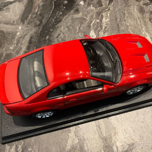 Ford Mustang Cobra 2003 1/18 Maisto like new