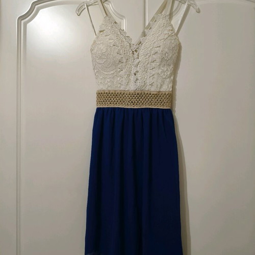 Sleeveless dress like new with white lace bust and blue skirt