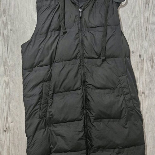 Sleeveless jacket like new, size M