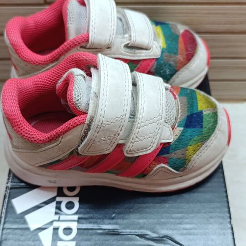 Adidas kids shoes like new, barely worn