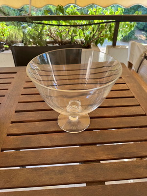 Dartington Crystal Fortuna heavy crystal bowl with foot