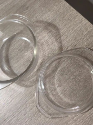 Pyrex small like new