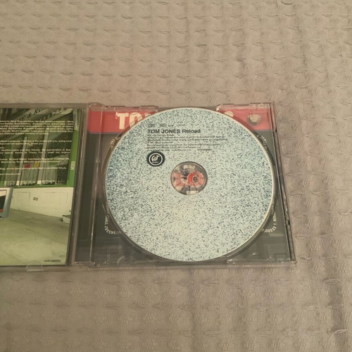 Tom Jones Reload CD like new, rock