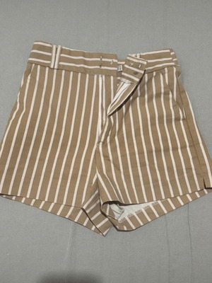 Stradivarius striped shorts like new, size S, white and beige