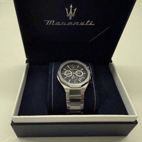 Maserati men's wristwatch used, silver bracelet, battery operated