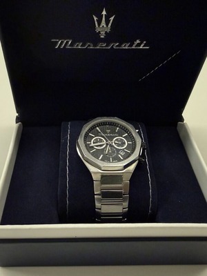 Maserati men's wristwatch used, silver bracelet, battery operated