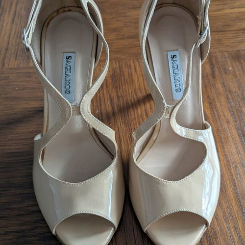 Sagiakos nude leather high-heeled sandals size 37 like new