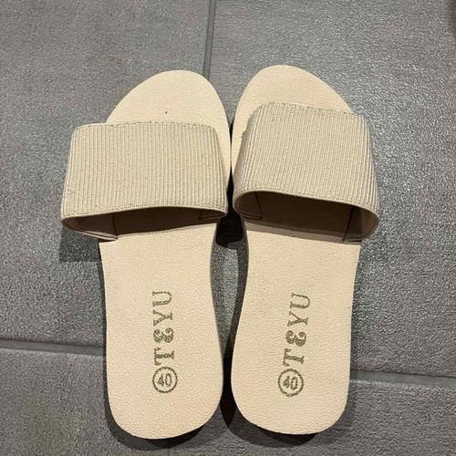 Slippers new, size 40, beige