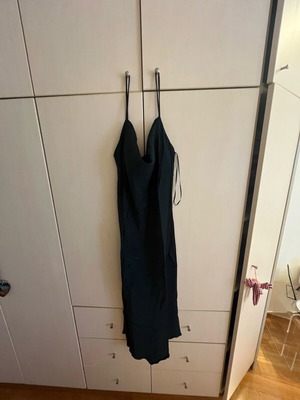 Zara βαθύ πράσινο φόρεμα ντραπέ σαν καινούργιο, μέγεθος M