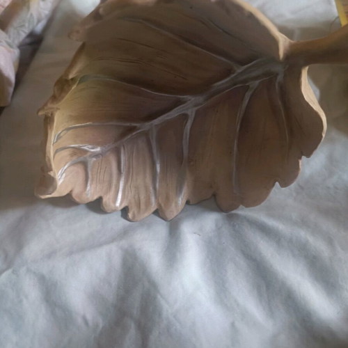 Decorative items used, pack of 3, resin