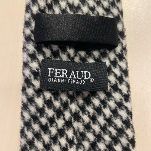 FERAUD wool tie black and white with dogtooth pattern like new