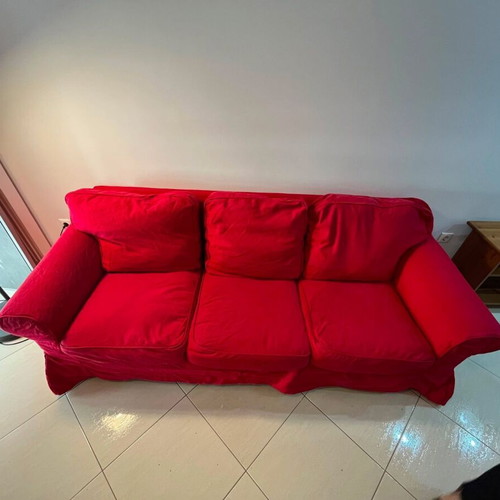 Sofa used, 3-seater red fabric upholstery