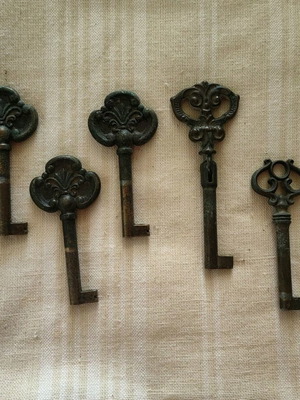 Μπρούτζινα κλειδιά vintage μεταχειρισμένα, σετ 7 τεμαχίων