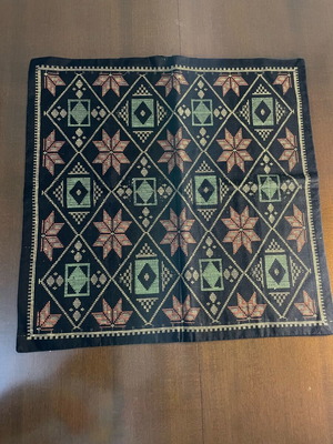 Калъфка за възглавница с машинна бродерия като нова, черна 56x56см