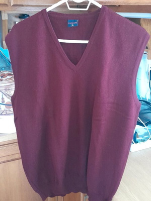 Kazaka No L vest like new