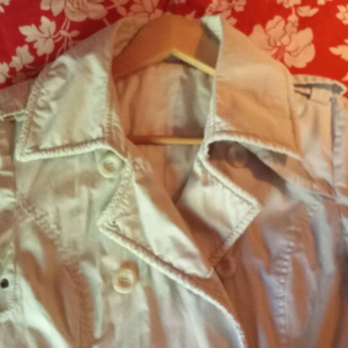 Xdye women's trench coat size M cream color new