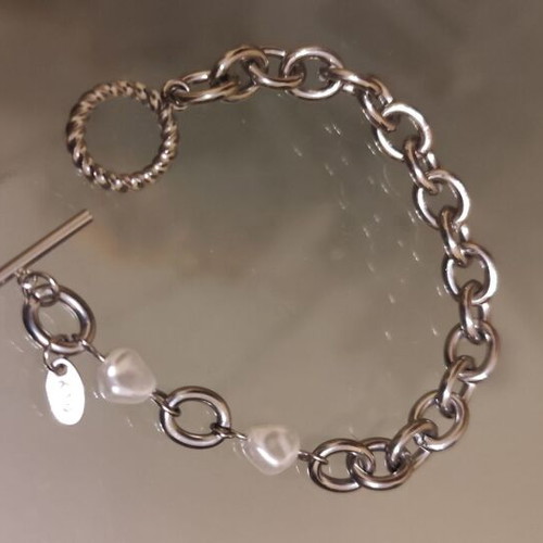 Chain bracelet silver stainless steel with two pearls like new