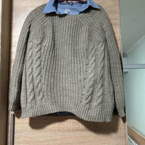 Sweater with shirt like new, thick, beige and blue