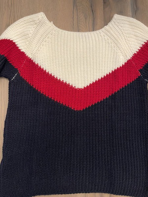 Pullover tricolor like new, size M, blue and red