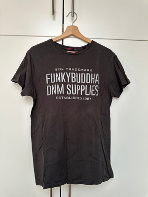 Мъжка тениска ~ (Сива) ~ Funky Buddha