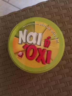 Nai i Oxi card game with 50 cards and instruction manual