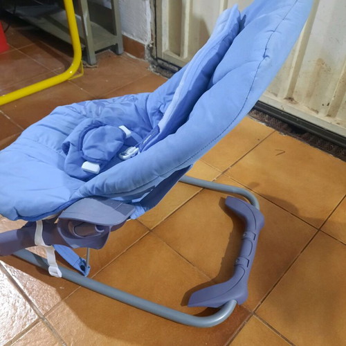 Bébé Confort baby rocker blue with recline and safety belt