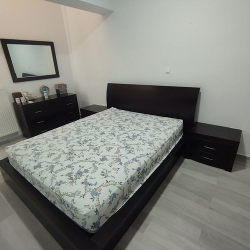 Wooden bedroom set with bed 160x200 and nightstands like new