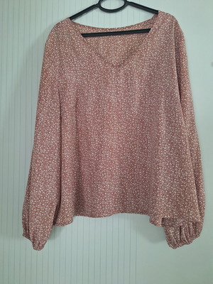 Shein Curve 2XL Plus Size Blouse like new, white and pink