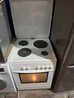 PITSOS kitchen stove used, enamel burners, fully functional