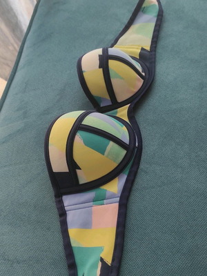 Swimsuit used, size 85B, S / 36 / 8