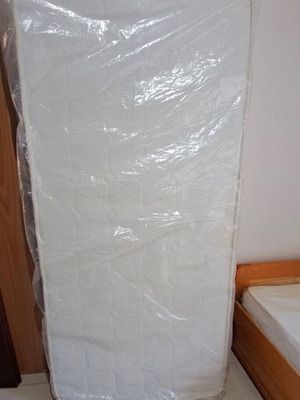 Μονό στρώμα αχρησιμοποίητο διαστάσεων 185-86-19