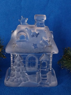 Mikasa Christmas Candle Holder "Winter's Cottage" like new, Japan