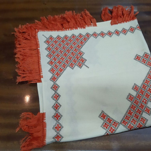 Bulgarian Hand Embroidered Tablecloth 1970s like new, cotton and silk
