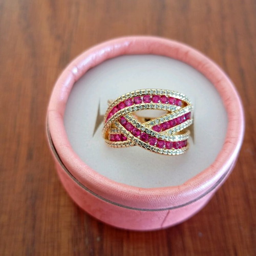 Ring gold plated with pink and gold zircon stones, size 7 new