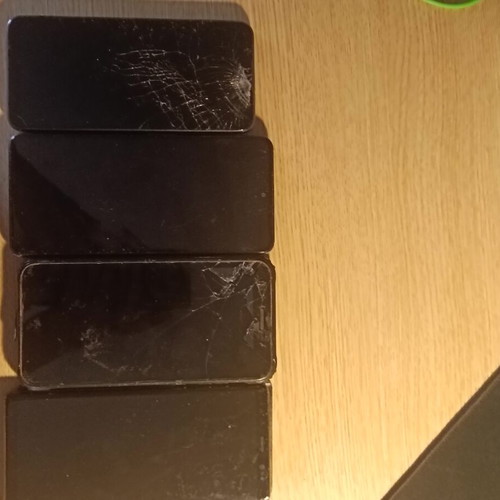 Mobile phones used for spare parts, unlocked, pack