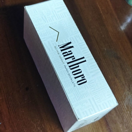 Marlboro Fine Weight Rolling Papers pack of 50, new