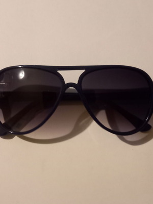 3GUYS sunglasses with blue plastic frame, like new