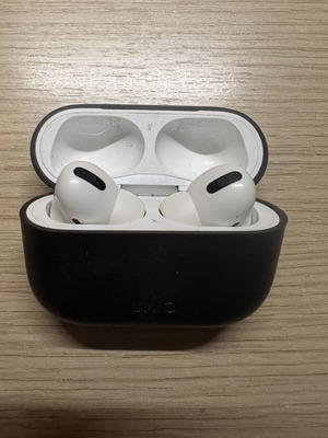 Apple AirPods Pro used with slight noise issue