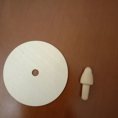 Traditional wooden spinning top set like new, 2 pieces