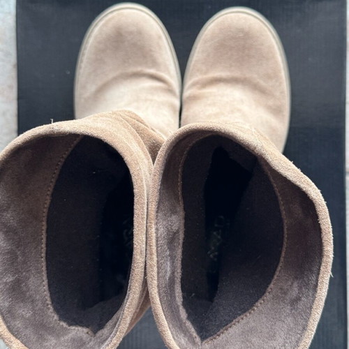 Carad beige boots like new, size 37