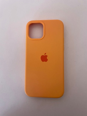 Apple iPhone 12/12 Pro case like new, orange