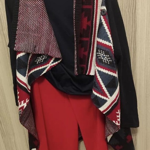 Women's clothing set like new, cardigan, turtleneck, pants in blue and red