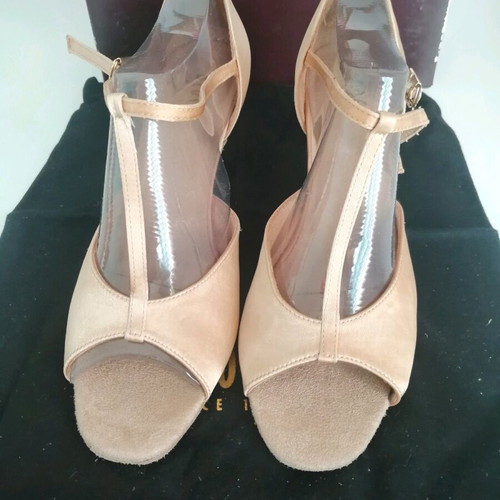 Bloch Latin dance shoes unused size 39.5 pink satin and leather