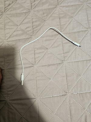 USB-A to USB-C cable like new, short length